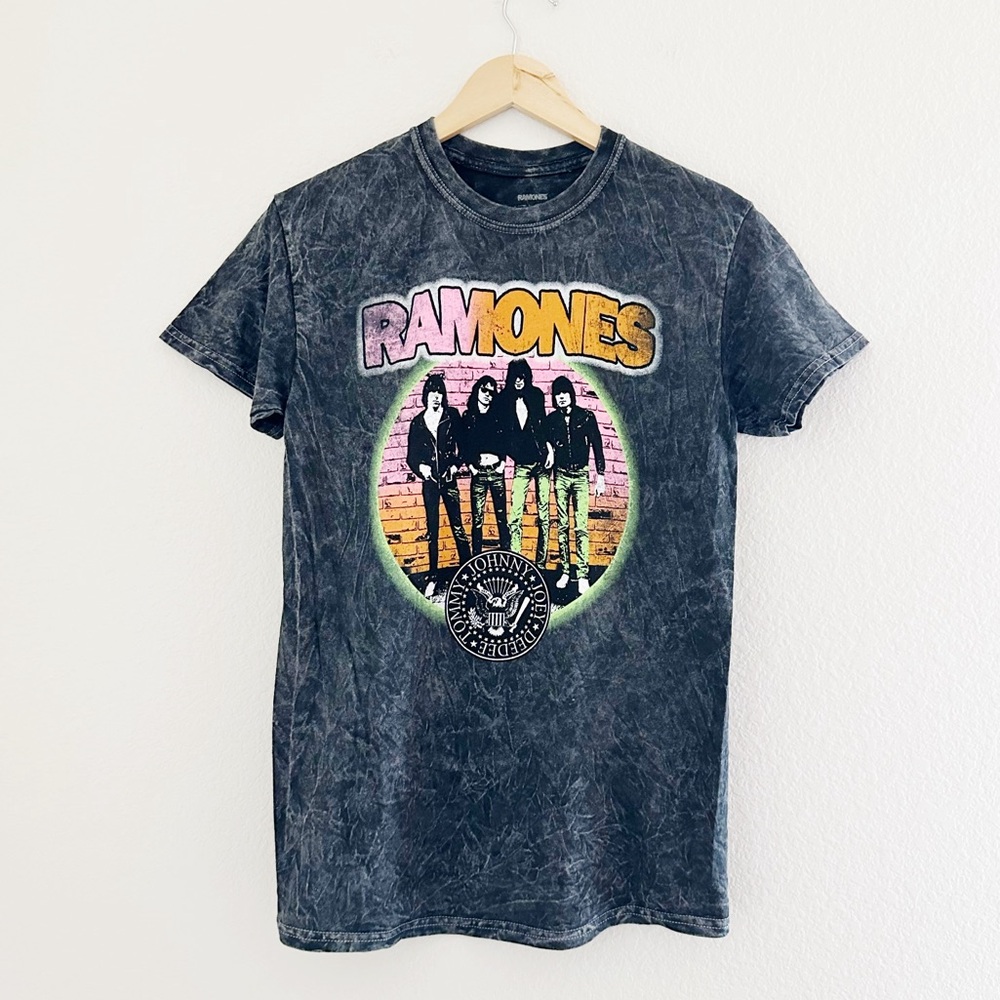 NEW Ramones Graphic Tee